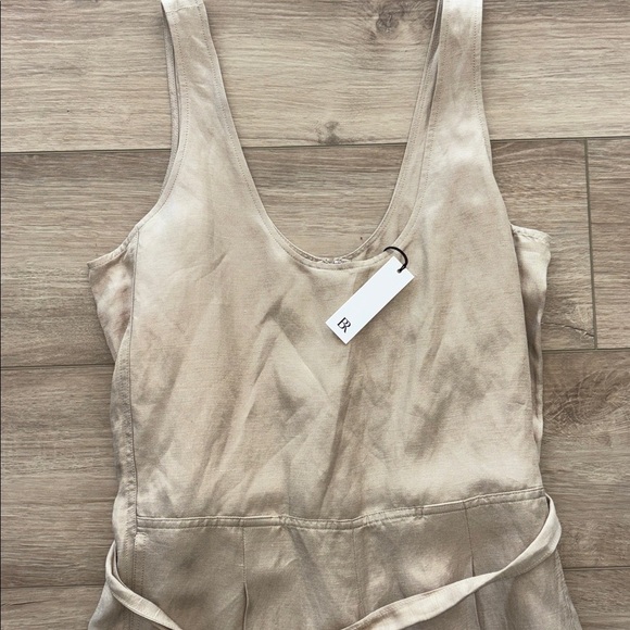 Banana Republic Linen Belted Wide-Leg Jumpsuit in a light beige or taupe color S - Picture 5 of 8